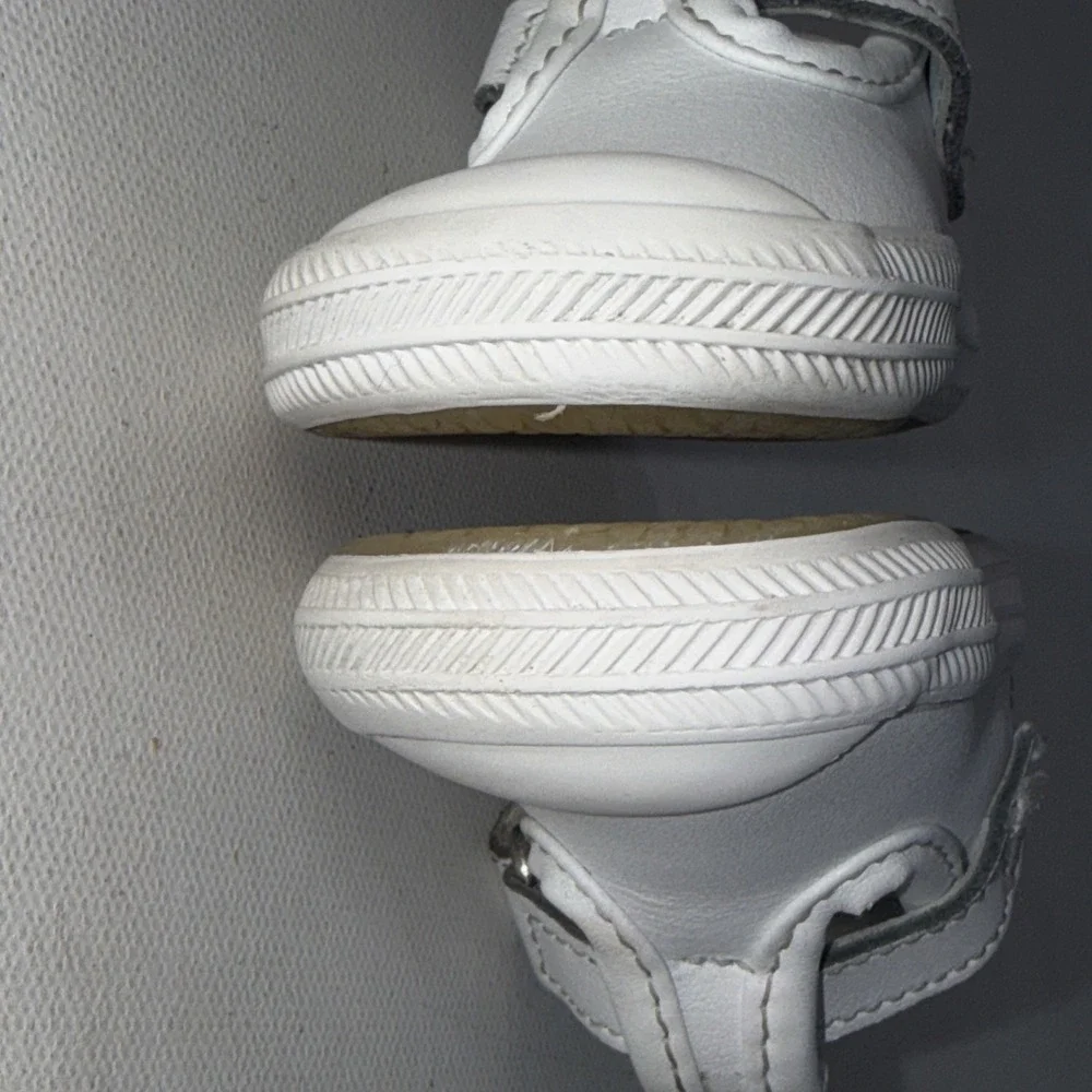 Keds Toddler Size 1 Daphne T-Strap Classic White Leather Mary Jane Girls Walking